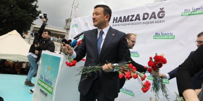 HAMZA DAĞ'DAN İZMİR'DE GÖVDE GÖSTERİSİ.. İŞTE İLK İZMİR MESAJLARI