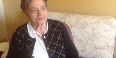 FOÇA İKİ ANANIN CENAZESİNDE BULUŞTU..BİRLİKTE UĞURLANDILAR