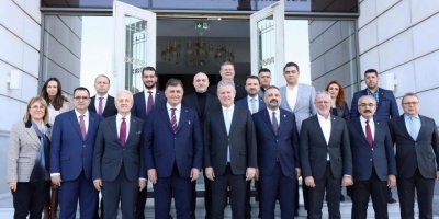 CEMİL TUGAY: “TAMAMLANMAYAN OPERA BİNASI KONGRE MERKEZİ OLABİLİR”