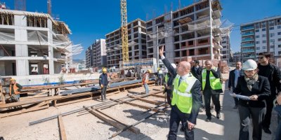 TUNÇ SOYER: İZMİR'DE DEPREME DAYALI MAHALLELER KURULUYOR'