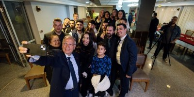 AK PARTİ SELÇUK'TA GENÇLERE GÜVENİYOR