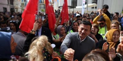 HAMZA DAĞ'DAN ÇİĞLİLERE SÖZ...KÖTÜ KOKUYU ORTADAN KALDIRACAĞIZ