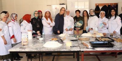 AK PARTİ KONAK ADAYI ÇANKIRI: 'KADINLAR ORTAK AKLIN SİMGESİDİR'