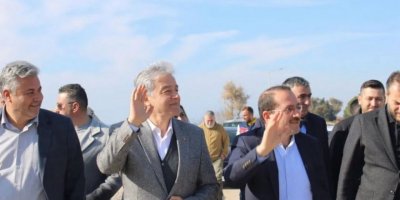 BÖYLESİ BİR İLK. AK PARTİ ÇİĞLİ ADAYI GÖKÇEKAYA BAŞKAN OLMADAN YOL ASFALTLADI