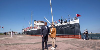 CEMİL TUGAY VE EŞİ ÖZNUR TUGAY BANDIRMA VAPURU'NU GEZDİ