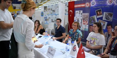 EGE ÜNİVERSİTESİ'NDE TERCİH GÜNLERİ BAŞLADI