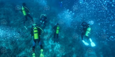 KARABURUN SU ALTI GÜZELLİKLERİYLE TURİST ÇEKİYOR...