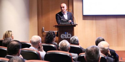 TUNÇ SOYER PROJELERİNİ 'ÜÇ CEMRE BULUŞMASI' İLE AÇIKLAYACAK