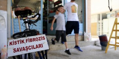 TEDAVİSİ YOK BU HASTALIĞIN... BABA-OĞUL HER GÜN KOŞMAK ZORUNDALAR..