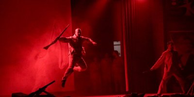 KARŞIYAKA'DA ANLAMLI GÖSTERİ