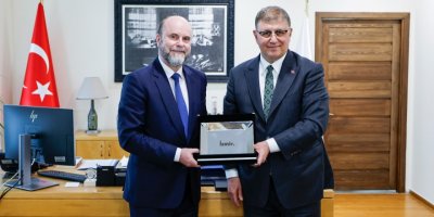 İZMİR'DE İSVİÇRE İLE GERİ DÖNÜŞÜM İÇİN İŞ BİRLİĞİ YAPILDI