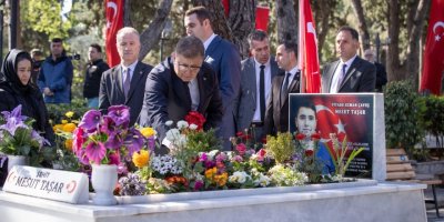 KADİFEKALE ŞEHİTLİĞİ'NDE DUYGULANDIRAN TÖREN