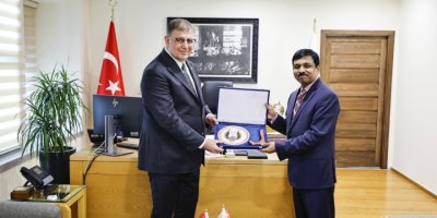 İZMİR İLE HİNDİSTAN ARASINDA KÜLTÜREL İLİŞKİLER GÜÇLENİYOR