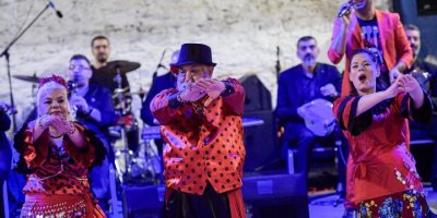 İZMİR'DE 9/8 LİK ROMAN GÜNÜ KUTLAMASI