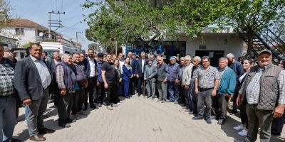 CEMİL TUGAY ÜRETİCİLERLE BULUŞTU