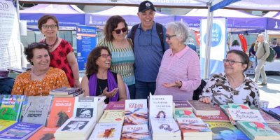 İZKİTAP HAFTA SONUNDA İZMİRLİLERİ AĞIRLADI