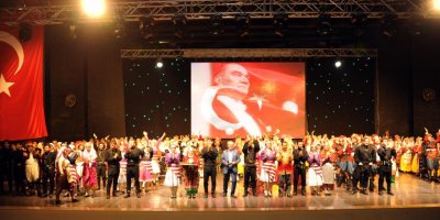 BALÇOVA'DA ANADOLU RİTİMLERİ SESLENDİRİLDİ