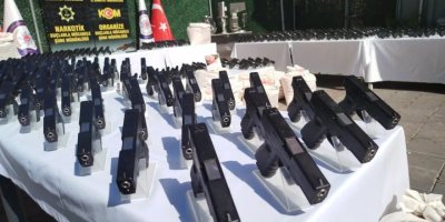 GLOCK SİLAHLAR ÇEŞME OPERASYONU'NUN SİLAHLARI MI? İZMİR'DE 'GLOCK' OPERASYONU