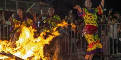 İZMİR'DE HIDIRELLEZ COŞKUSU