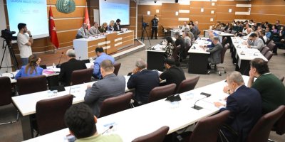 BORNOVA'DA KESİN HESABA MECLİS ONAYI