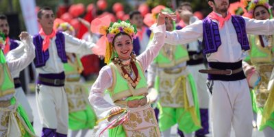 19 MAYIS COŞKUSU İZMİR'İ SARDI