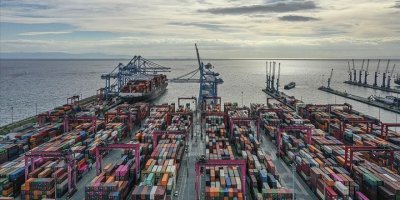 EGE İHRACATÇI BİRLİKLERİ'NDEN REKOR İHRACAT