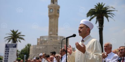 YER KONAK...MURSİ İÇİN GIYABİ CENAZE NAMAZI KILINDI