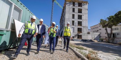 CEMİL TUGAY EŞREFPAŞA HASTANESİ İNŞAATINI GEZDİ