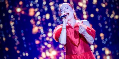 İZMİR FUARI'NDA CANDAN ERÇETİN RÜZGARI