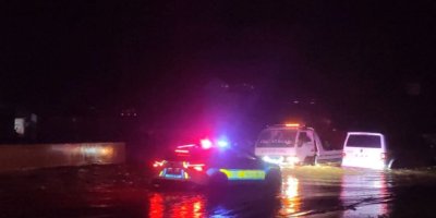 Ödemiş-İzmir yolunda su baskınları ulaşımı aksattı