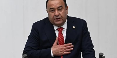 CHP Ankara Milletvekili Adnan Beker partisinden istifa etti