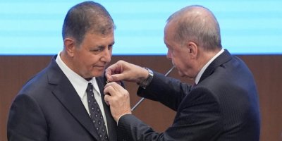 Cemil Tugay AK Parti'ye katıldı