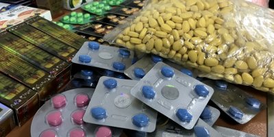 İZMİR'DE 'BEL ALTI OPERASYONU'..BİNLERCE ELE GEÇİRİLDİ