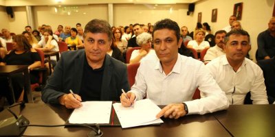 KARŞIYAKA BELEDİYESİ'NDE TOPLU SÖZLEŞME SEVİNCİ