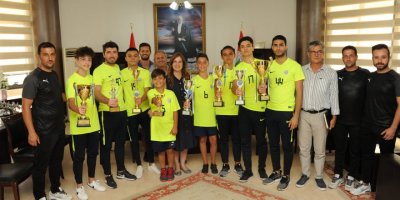 BALÇOVA KUPALARI SÜPÜRDÜ