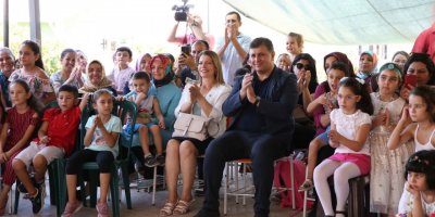 CUMHURİYET ÇOCUKLARINA DİPLOMALARI CEMİL TUGAY'DAN