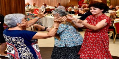 İZMİR BÜYÜKŞEHİR BAYRAMDA YAŞLILARI UNUTMADI