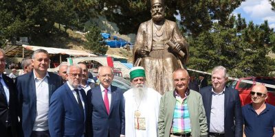 Kılıçdaroğlu Arnavutluk'ta Tomor Dağı Etkinlikleri'ne katıldı