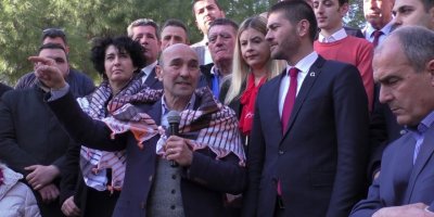 TUNÇ SOYER: FOÇA'DA HARİKALAR YARATACAĞIZ