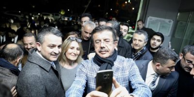 ZEYBEKÇİ: ARTIK İZMİR'DEN BEYİN GÖÇÜ OLMAYACAK