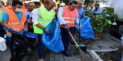 TUNÇ SOYER GIDA ÇARŞISI'NDA TEMİZLİK ÇALIŞMALARINA KATILDI