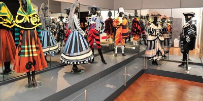 PİCASSO SERGİSİNE YOĞUN İLGİ