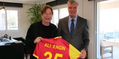 CHP'Lİ ALİ ENGİN: NARLIDERE'DENİZ SPORLARI ÜSSÜ' OLACAK