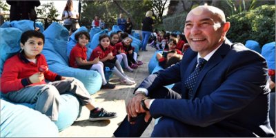 İZMİR'İN DİJİTAL KÜTÜPHANESİ HİZMETE AÇILDI