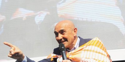 TUNÇ SOYER: İZMİR, TÜRKİYE'YE ÖNDERLİK EDECEK, YOL GÖSTERECEK