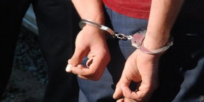 İZMİR'DE 3 ALBAY, 5 BİNBAŞI,5 YÜZBAŞI, ASKERİ OKUL ÖĞRENCİLERİ GÖZALTINA ALINDI