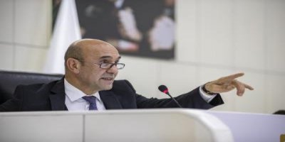 İZMİR'İN BÜTÇESİNİN YARISI YATIRIMA AYRILDI