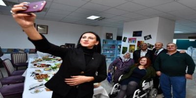 TUNÇ SOYER'DEN ENGELLERİ KALDIRAN ZİYARET