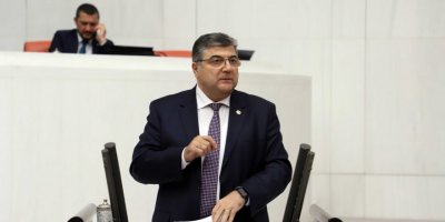 CHP'Lİ SINDIR KARABURUN'U TBMM'YE TAŞIDI