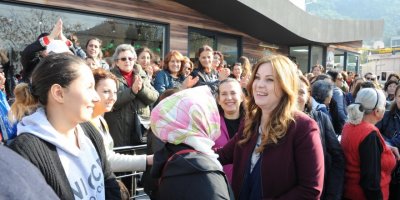 BALÇOVALI KADINLAR KENDİLERİ ÜRETİYOR KENDİLERİ SATIYORLAR